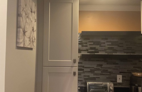 Woodmore Apartment | Spacious 2-bedroom apartment in charming Bowie with WiFi, new bthrm, w/d,& kit