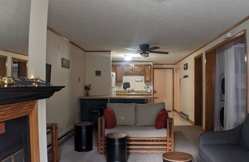Claysburg Condo | Spacious 2 Bedroom Blue Knob Ski Condo Mountain Getaway
