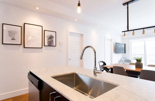 Marconi-Alexandra Condo | Spacious 2 Bedroom Condo in Little Italy
