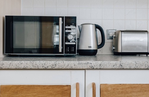 Bournemouth City Centre Apartment | Spacious 2 bedroom flat near beach and town centre