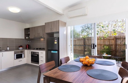 Cessnock House | Spacious 2 Bedroom & Parking Near Central Cessnock