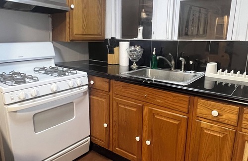 West New York Apartment | Spacious 3-bedroom apartment in brilliant close to New York with balcony.