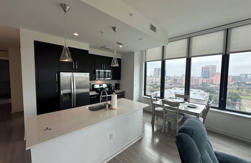 Texas Medical Center Apartment | Spacious 3-bedroom apartment near MD Anderson Hospital