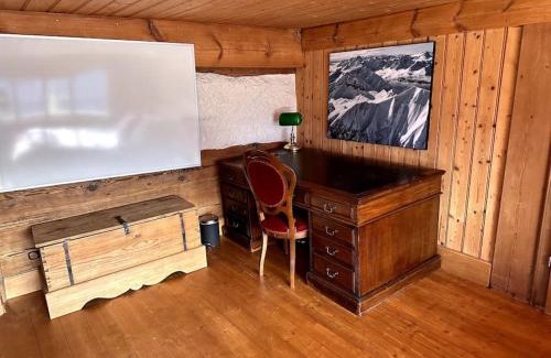 Trin Apartment | Spacious 3 bedroom Chalet near Flims