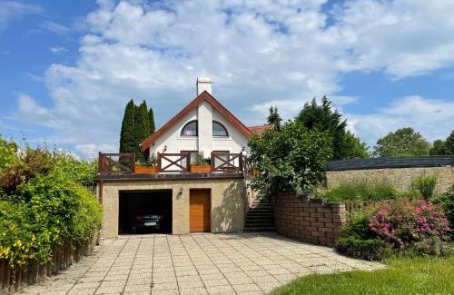 Szigliget Villa | Spacious 3 bedroom house with heated pool