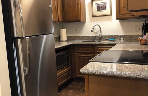 Behrman House | SPACIOUS 3 BEDROOM TOWNHOUSE - 5 MINS TO DOWNTOWN/FR QUARTER