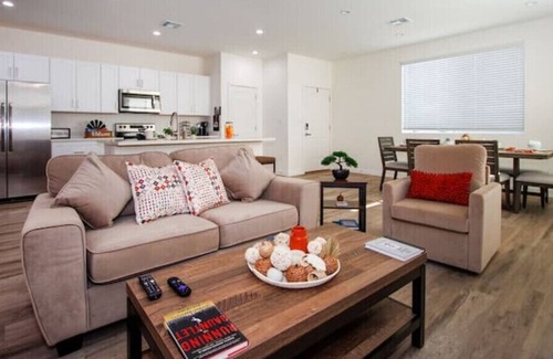 Downtown Phoenix House | Spacious 3 BR/2.5 BA Phoenix Bohemian Resort Oasis