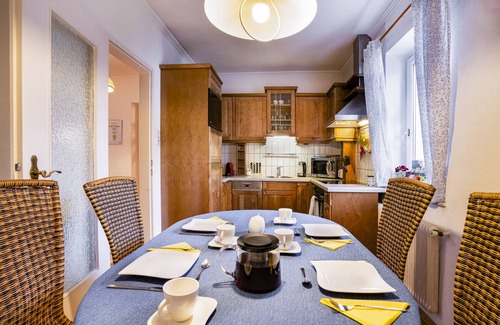 Maxglan Apartment | spacious 3 room apartment close to old town, ideal for families, privat Parking