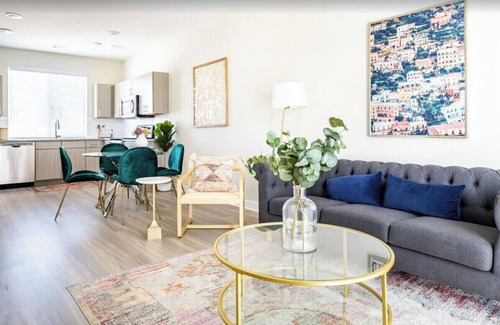 Cedar Park House | Spacious 3-Story, 2 Bedroom 2.5 Bathroom Townhome
