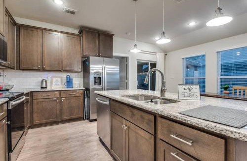 Sanger House | Spacious 3bed 2bath Family Home