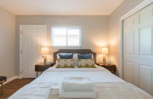 Del Aire House | Spacious 3BR/2BA Near LAX and SoFi Stadium