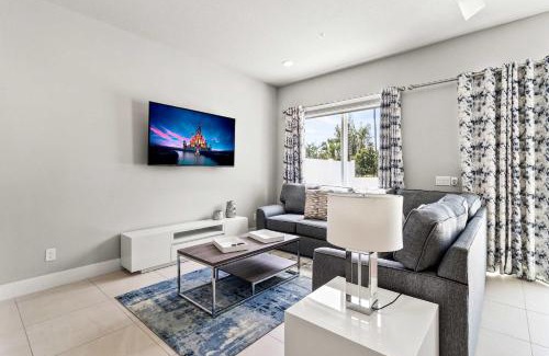 Reunion Apartment | Spacious 3BR in Reunion Resort - Minutes from Disney!