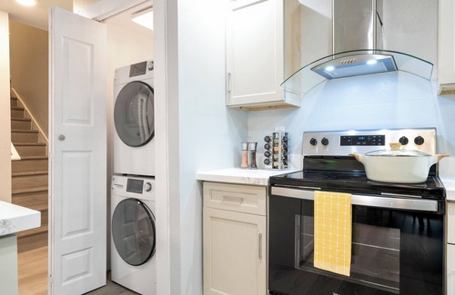 Education Hill House | Spacious 3BR Retreat by Microsoft with Backyard