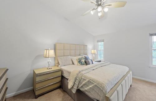 Calverton Apartment | Spacious 3BR Townhouse with Balcony & Gym