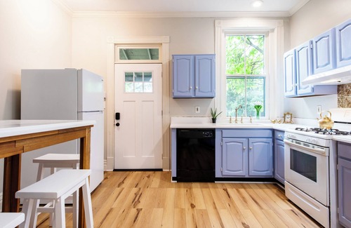 Old Louisville House | Spacious 4-bed House in Louisville with King beds, Bourbon Bar, 2 full kitchens
