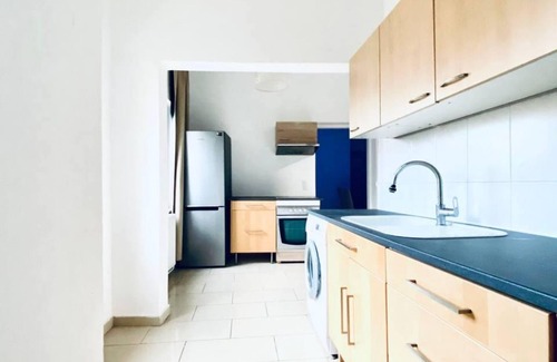 Liesing Apartment | Spacious 4-Bedroom Apartment for Big Groups