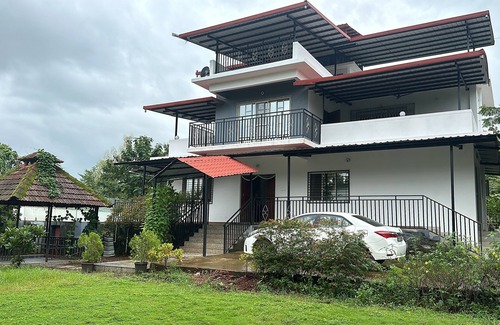 Karjat Apartment | Spacious 4-bedroom apartment in amazing Kashele with Pvt Swimming Pool, AC, WiFi