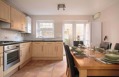 Grantham House | Spacious 4 Bedroom Home in Central Grantham