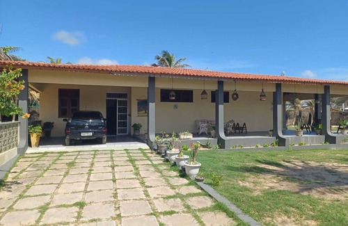 Caponga House | Spacious 4-bedroom house in amazing Caponga with WiFi