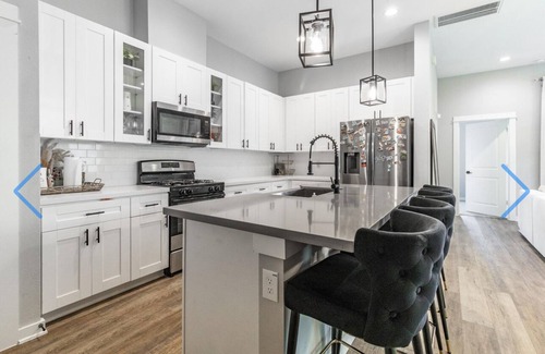 Northside House | Spacious 4-bedroom house with WiFi, AC in lovely Houston