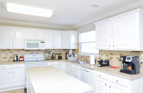 Beavercreek House | Spacious 4-bedroom house in charming Dayton with WiFi, AC
