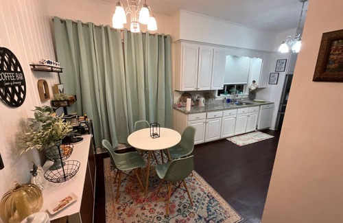 Monroe House | Spacious 4-bedroom house in the heart of the Garden District with ample parking.