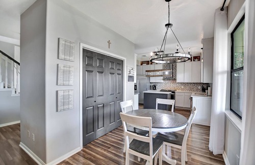 Spring House | Spacious 4-bedroom house Near Exxon, The Woodlands, Airport