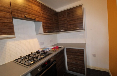 Ault Hucknall House | Spacious 4 bedroom town house