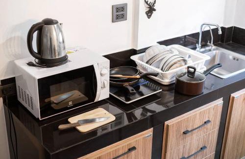 Chom Phon Apartment | Spacious 4BR Family Chatuchak Market 12 sleeps