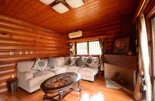Maeganeku Hotel | Spacious 4LLDK 230 square meter log house 35 ni/Kunigami-gun Okinawa