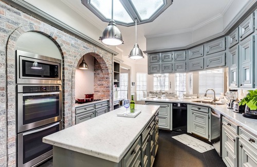 Atascocita House | Spacious -5 bed-5ba Golf Course - Lake Access - Pet Friendly - Long-Term Stays