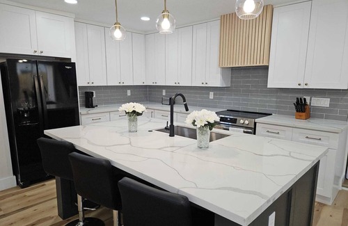 Kempwood House | Spacious 5-bedroom 4 Full Bathroom Newly Remodeled Home