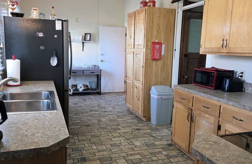 Miles City House | Spacious 5-bedroom house in marvelous Miles City with WiFi, AC