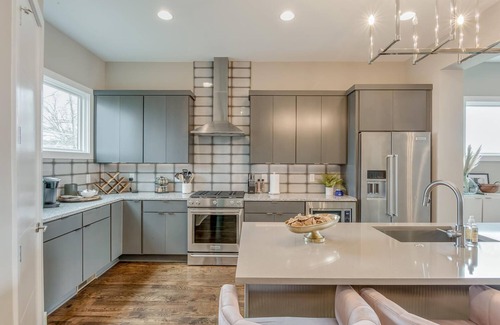 Talbot's Corner House | Spacious 5-bedroom house in Wonderful Nashville with Elevator and Amazing Viewsn