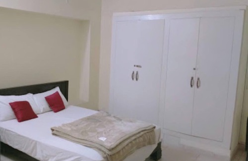 Multan Hotel | Spacious 5-bedroom hotel in charming Multan with AC
