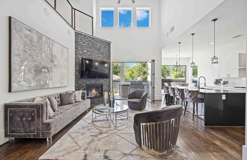 Garden Oaks House | Spacious 5-bedroom house In Houston, TX