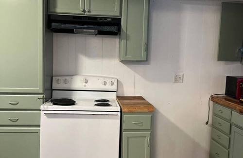 Steubenville House | Spacious 5-bedroom house in delightful Stubenville with AC, WiFi