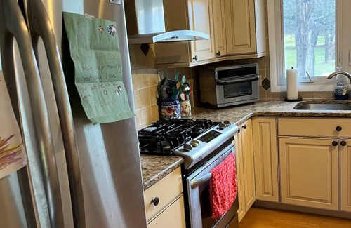 West End House | Spacious 5 Bedroom Baseball Rental Next Door to All-Star Village