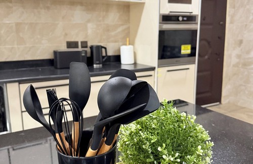 Teshie Villa | Spacious 5-bedroom villa in amazing Accra with WiFi, AC