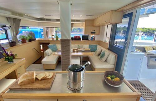 Key West Boat Rental | Spacious 52 ft Catamaran for Dockside Stay