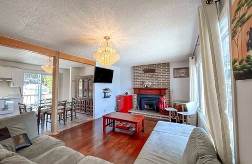 Downtown Gatineau House | Spacious 5BR home. Close to everything!