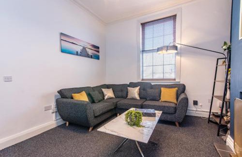 Derby House | Spacious 5BR House in Central Derby - Near Amenities