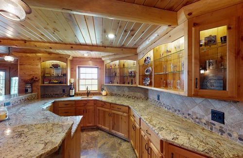 Hays Other | Spacious 6 bedroom house with a hot tub!