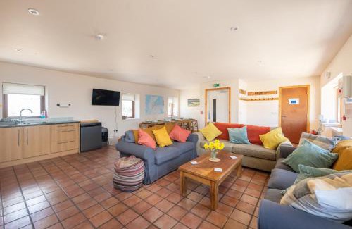 Tore House | Spacious 6 bedroom property on a working fruit farm