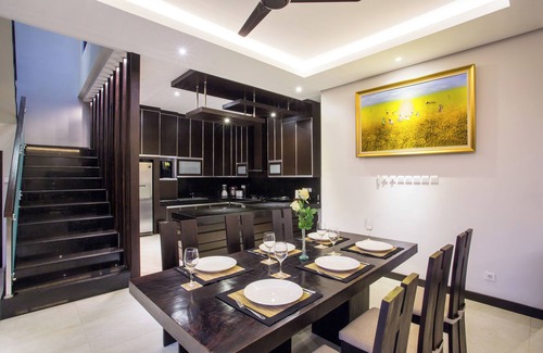 Taman Griya Villa | Spacious 6 bedroom villa with private pool near uluwatu and Jimbaran Beach.