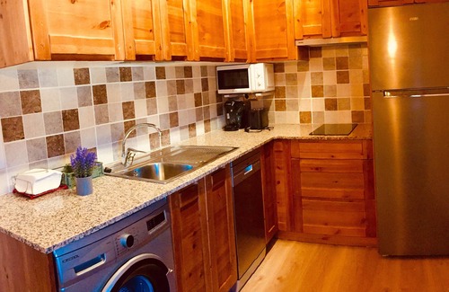 Senegue Apartment | Spacious 6-person apartment in village house close to skiing and hiking