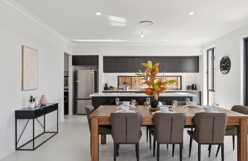 Victoria Point House | Spacious 6BR Home Near Beach in Victoria Point