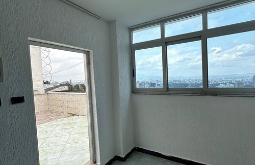Bole House | Spacious 7-bedroom house in charming Addis Ababa with WiFi