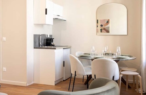 Le Pre-Saint-Gervais Apartment | Spacious apartment near the 19th arrondissement