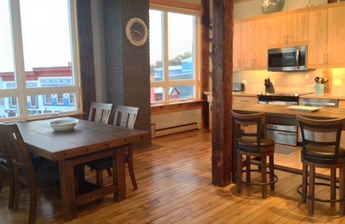 Belfast Apartment | Spacious, airy Loft overlooking the harbor in historic Belfast